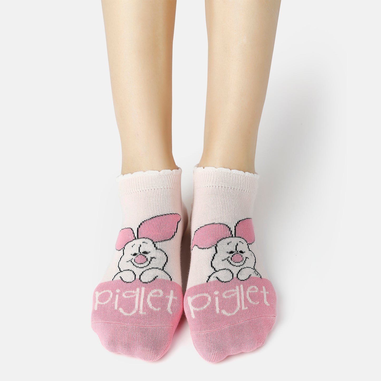 Women’s Winnie The Pooh Themed Ankle Socks