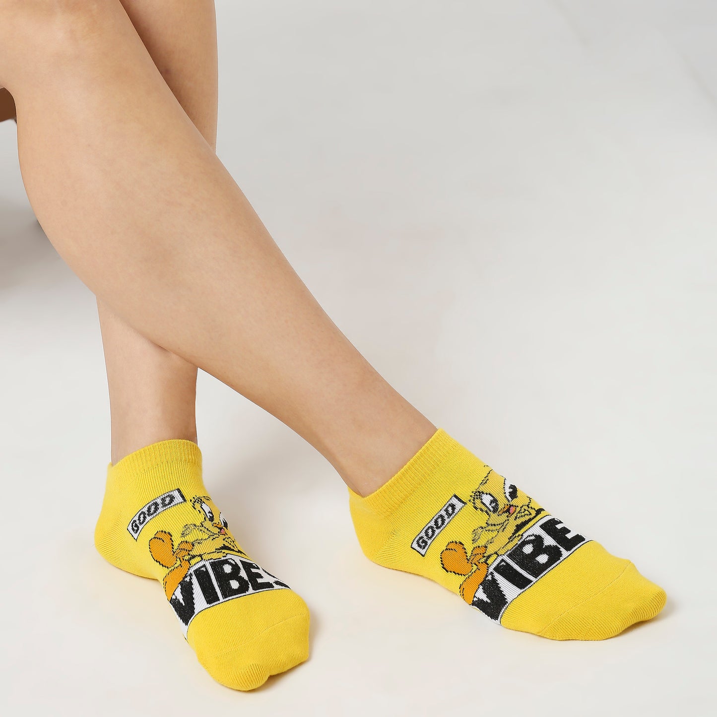 Women’s Looney Tunes Cartoon Lowcut Socks