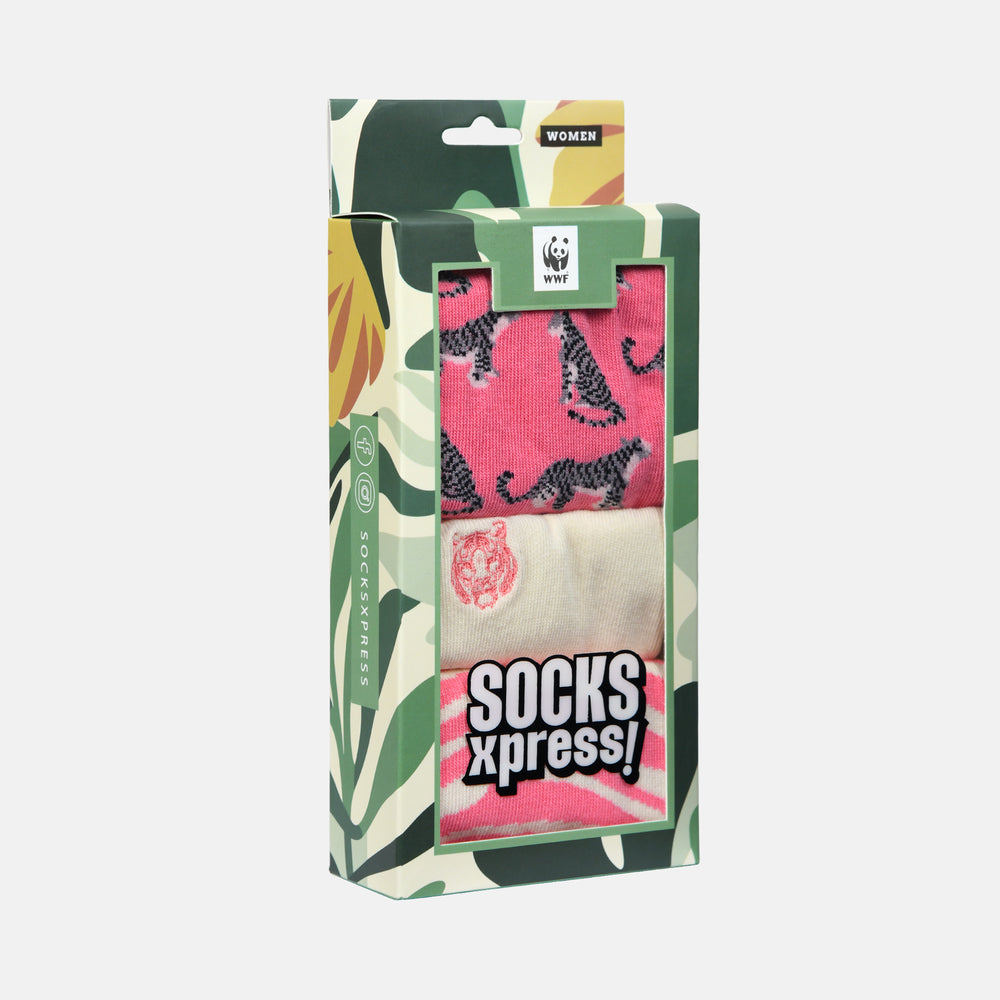 
                      
                        Women’s WWF Themed Ankle Socks
                      
                    