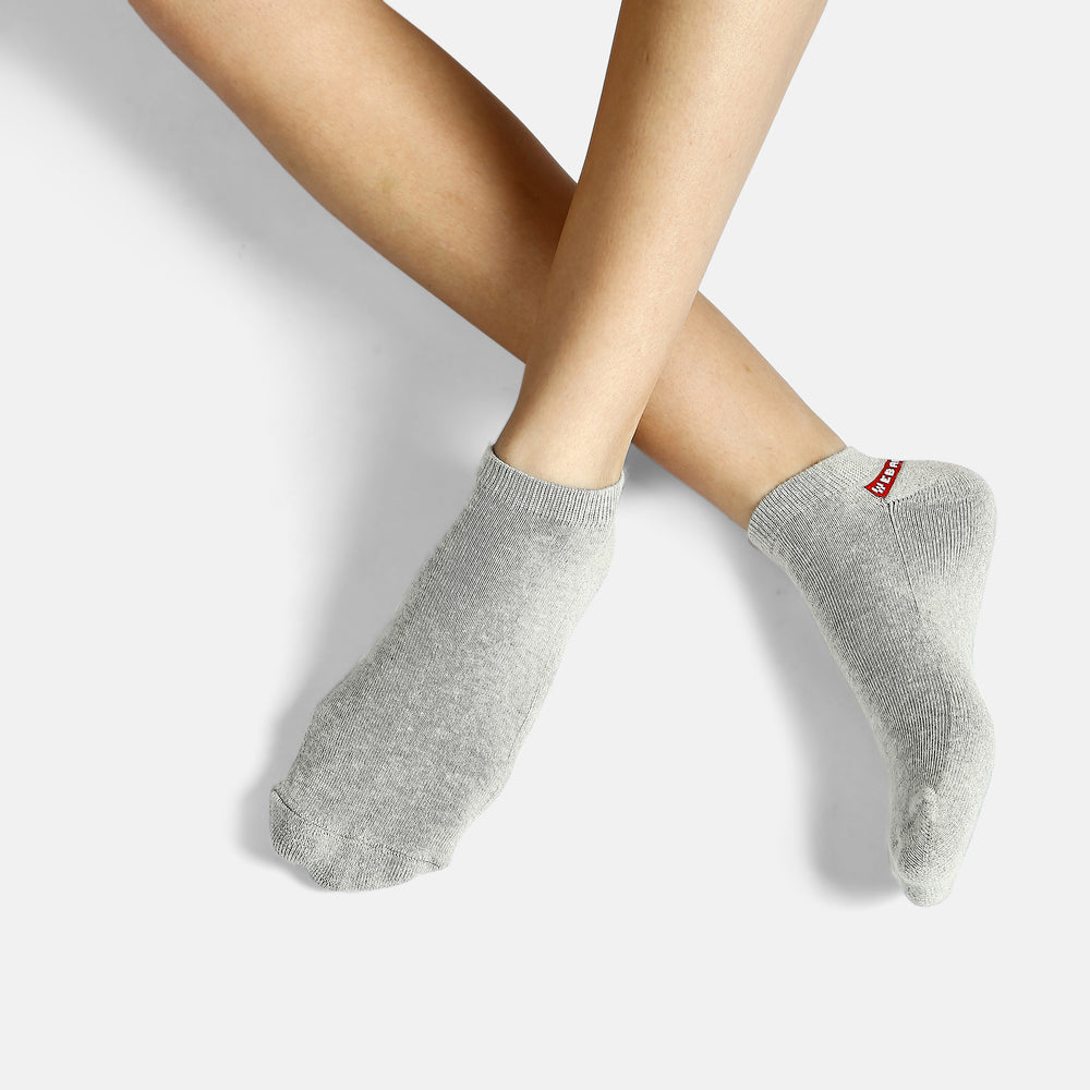 
                      
                        Women’s We Bear Bears Gift Pack with Ankle Socks
                      
                    