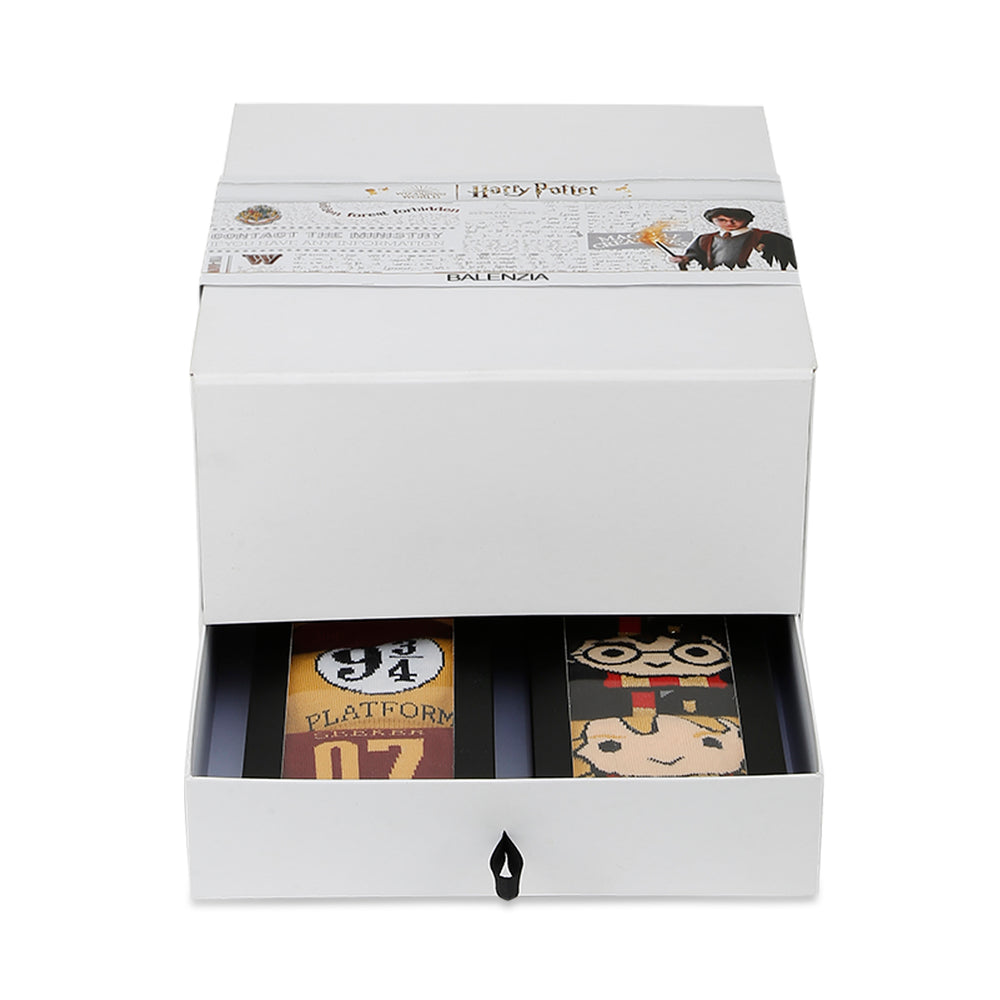 
                      
                        Women's Harry Potter | Cartoon Theme Gift Box | Socks and Cap | Officially Licensed
                      
                    