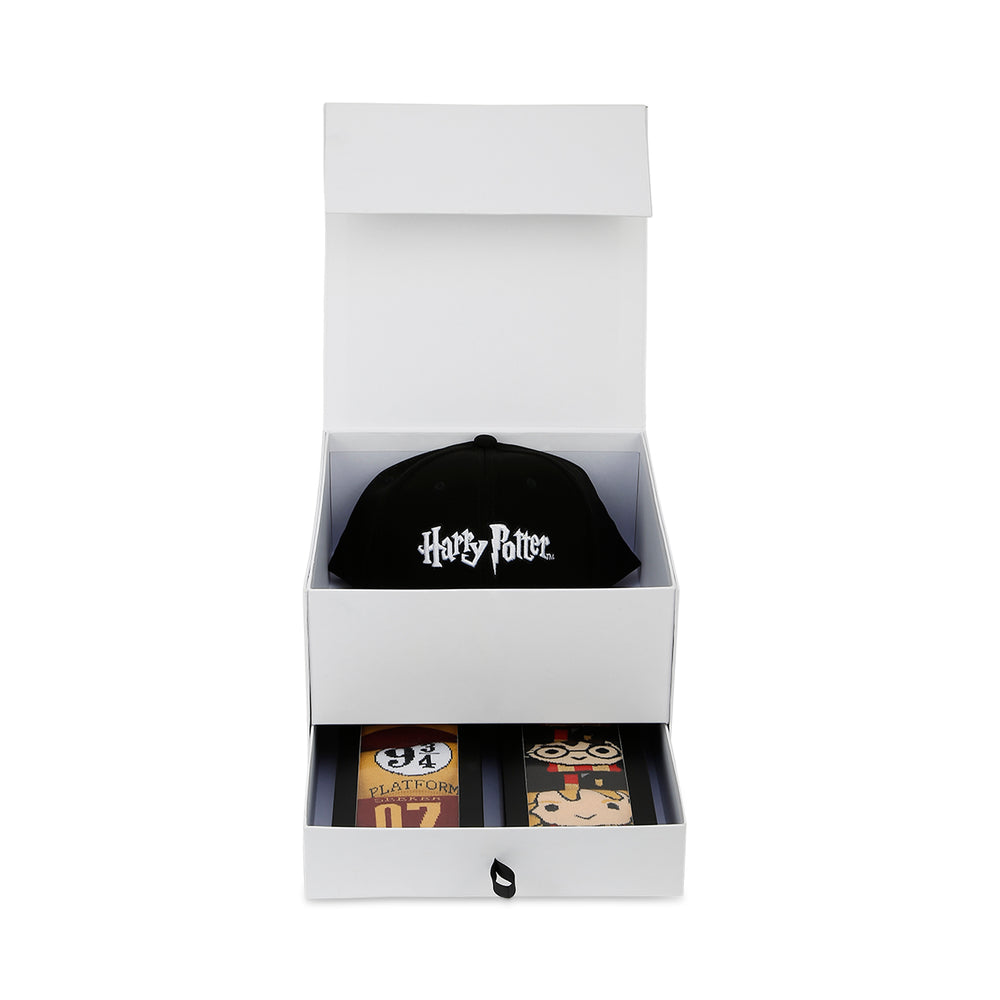 
                      
                        Women's Harry Potter | Cartoon Theme Gift Box | Socks and Cap | Officially Licensed
                      
                    